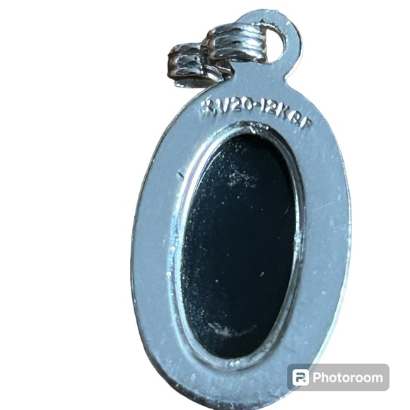 🇺🇸12K gold fill black stone pendant - Picture 2 of 3